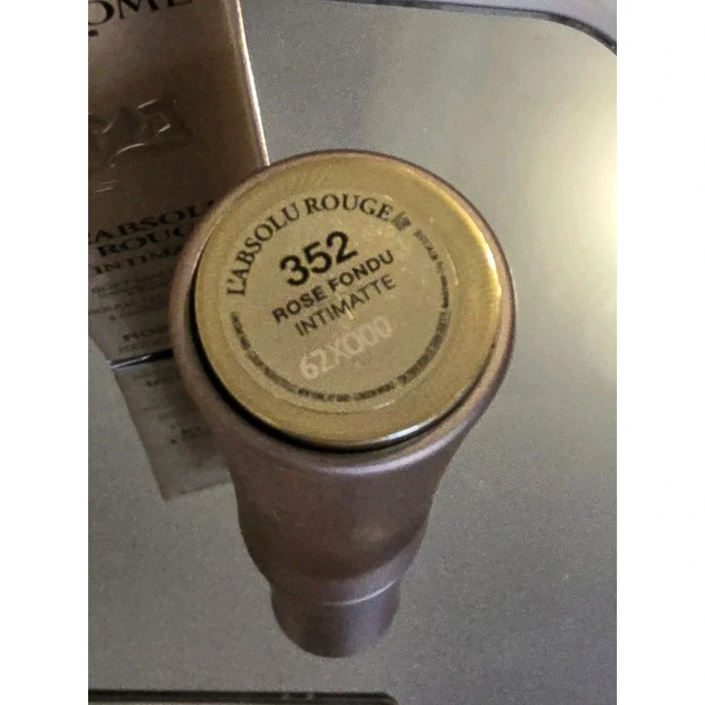 Lancome L' Absolu Rouge Lipstick 352 Rose Fondu